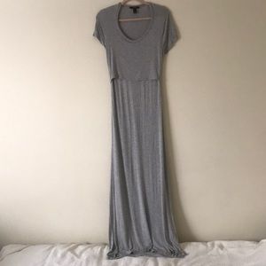 Grey shortsleeved maxi dress with back cutout